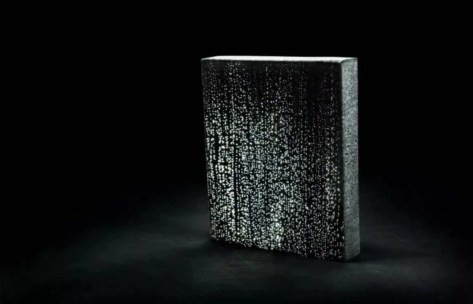 CMF实验室 | 水泥也能是透明的？也太酷了