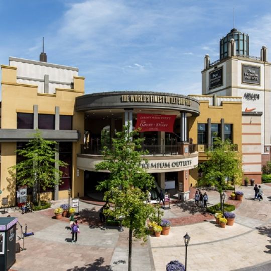 成都水木源创购物中心装修设计公司—水木源创装饰设计