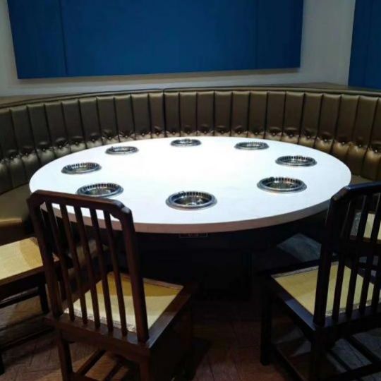 西安火锅餐桌椅家具定做案例，呼和浩特餐厅卡座生产厂家