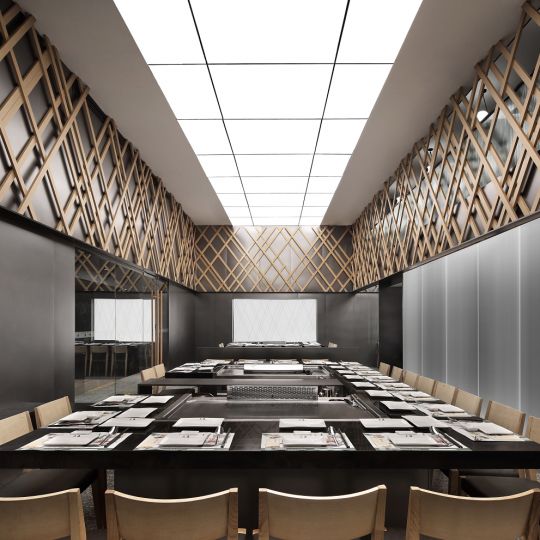 2个铁板烧空间设计案例诠释“铁板上叹为观止的美食汇演”